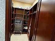 Apartment, 3 room, Mets Kentron, Yerevan