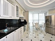 Квартира, 4 комнатная, Большой Центр, Ереван