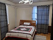 Особняк, Севан, Гегаркуник