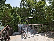 Universal premises, Mets Kentron, Yerevan