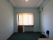 Առանձնատուն, 3 հարկանի, Մեծ Կենտրոն, Երևան
