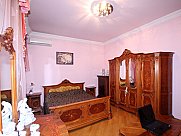 Առանձնատուն, 3 հարկանի, Մեծ Կենտրոն, Երևան