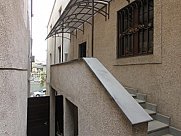 Особняк, 3 этажный, Большой Центр, Ереван