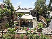 Առանձնատուն, 3 հարկանի, Փոքր Կենտրոն, Երևան