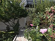 Առանձնատուն, Ծաղկաձոր, Կոտայք