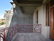 House, 4 floors, Arabkir, Yerevan