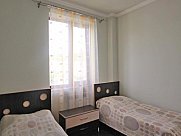 Студия, 4 комнатная, Малый Центр, Ереван
