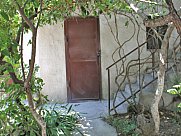 Առանձնատուն, 3 հարկանի, Էրեբունի, Երևան