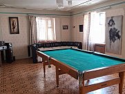 Особняк, Севан, Гегаркуник