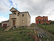 Առանձնատուն, 3 հարկանի, Պռոշյան, Կոտայք
