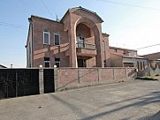 Առանձնատուն, 3 հարկանի, Աջափնյակ, Երևան