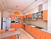 Квартира, 3 комнатная, Малый Центр, Ереван