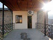 Առանձնատուն, 3 հարկանի, Մեծ Կենտրոն, Երևան
