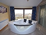 Квартира, 6 комнатная, Большой Центр, Ереван