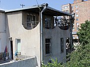 Առանձնատուն, 3 հարկանի, Էրեբունի, Երևան