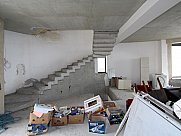Особняк, 3 этажный, Аван, Ереван