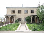 Առանձնատուն, 3 հարկանի, Քանաքեռ-Զեյթուն, Երևան