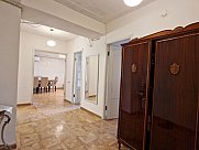 Բնակարան, 3 սենյականոց, Փոքր Կենտրոն, Երևան