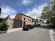 House, Balahovit, Kotayk