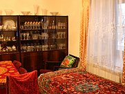 Առանձնատուն, 3 հարկանի, Փոքր Կենտրոն, Երևան