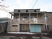 Առանձնատուն, 3 հարկանի, Առինջ, Կոտայք