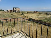 Առանձնատուն, 3 հարկանի, Փարպի, Արագածոտն