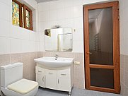 House, Mets Kentron, Yerevan