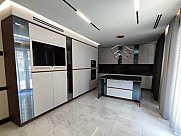 House, Mets Kentron, Yerevan