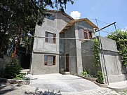 Առանձնատուն, 3 հարկանի, Փոքր Կենտրոն, Երևան