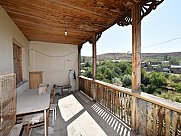 Առանձնատուն, Ձորաղբյուր, Կոտայք