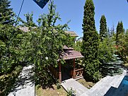 Առանձնատուն, Ձորաղբյուր, Կոտայք