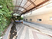 Особняк, 4 этажный, Эребуни, Ереван