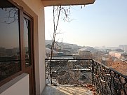 Առանձնատուն, 3 հարկանի, Մեծ Կենտրոն, Երևան
