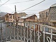Особняк, Малый Центр, Ереван